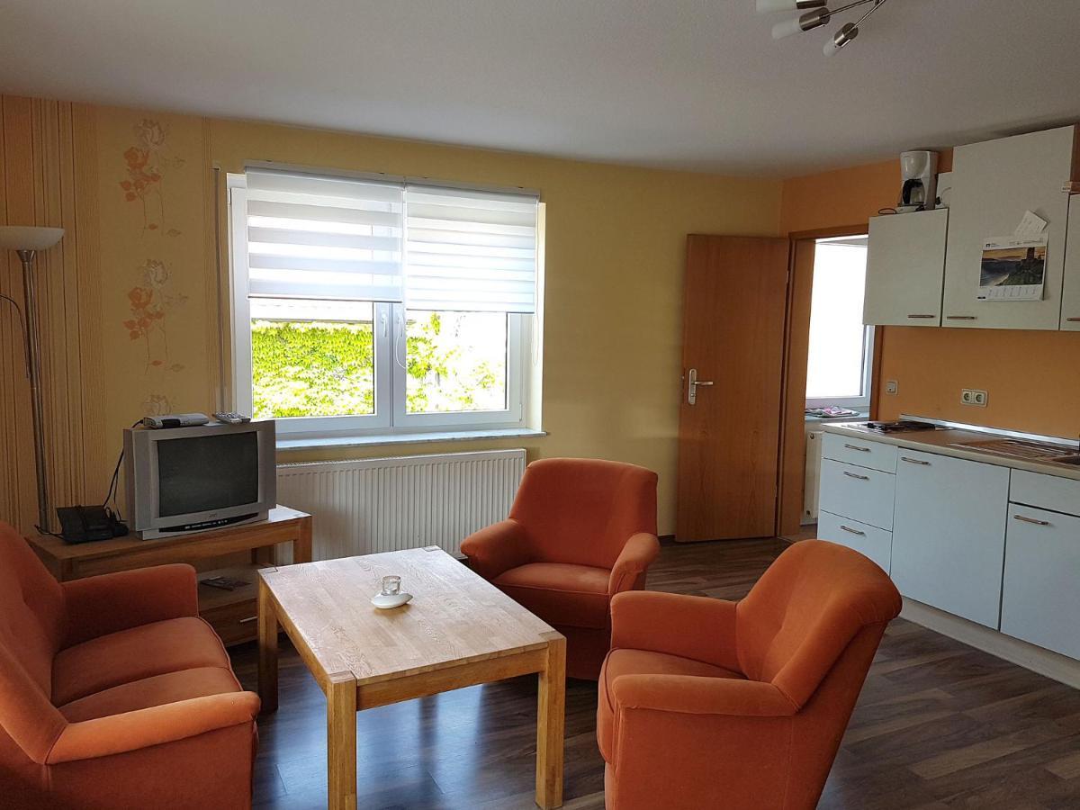 Monteurwohnungen Goeb - Nicht Fuer Urlaubsgaeste Geisa Extérieur photo
